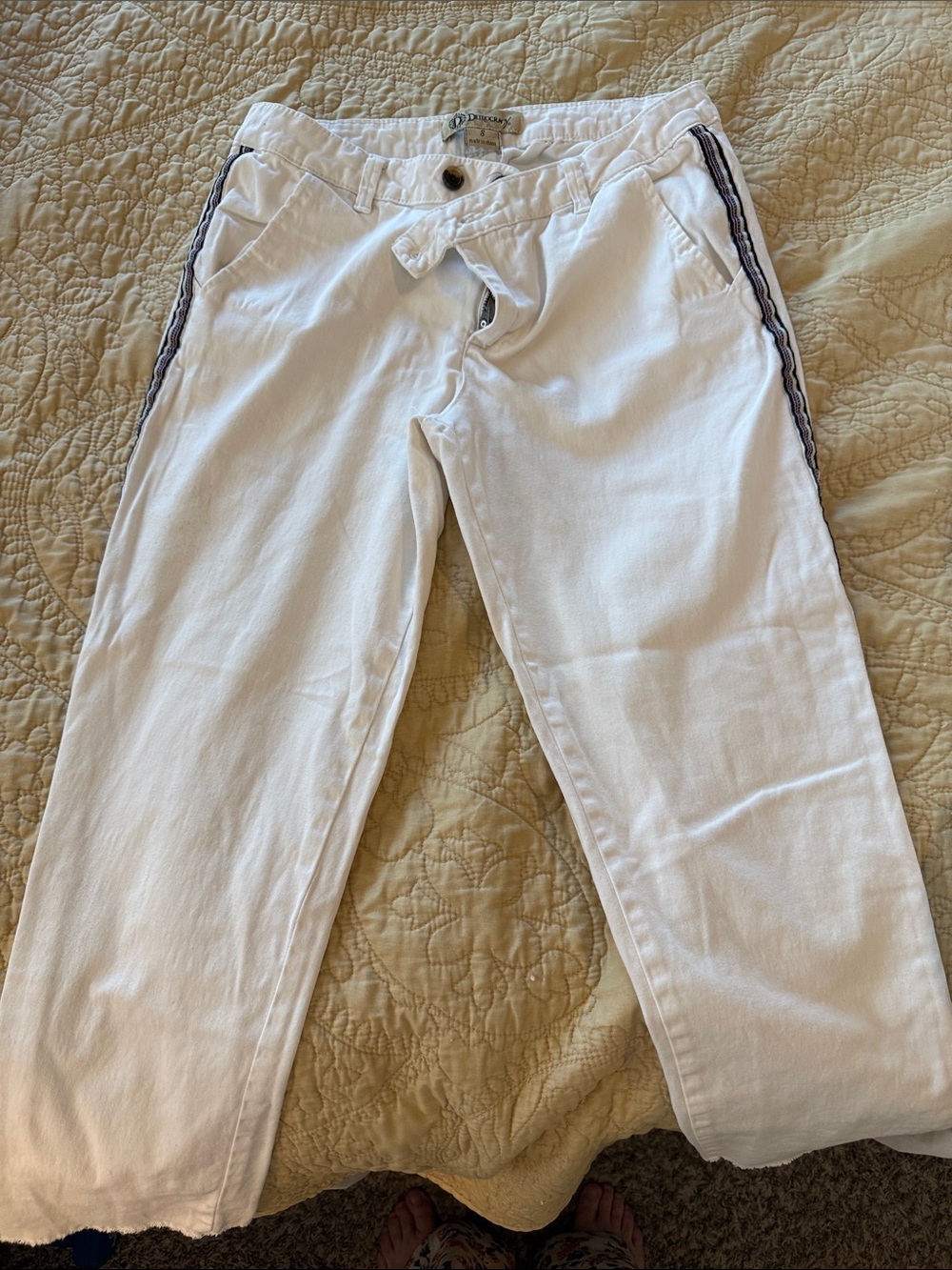 Democracy White Double-Button Front Casual Pants